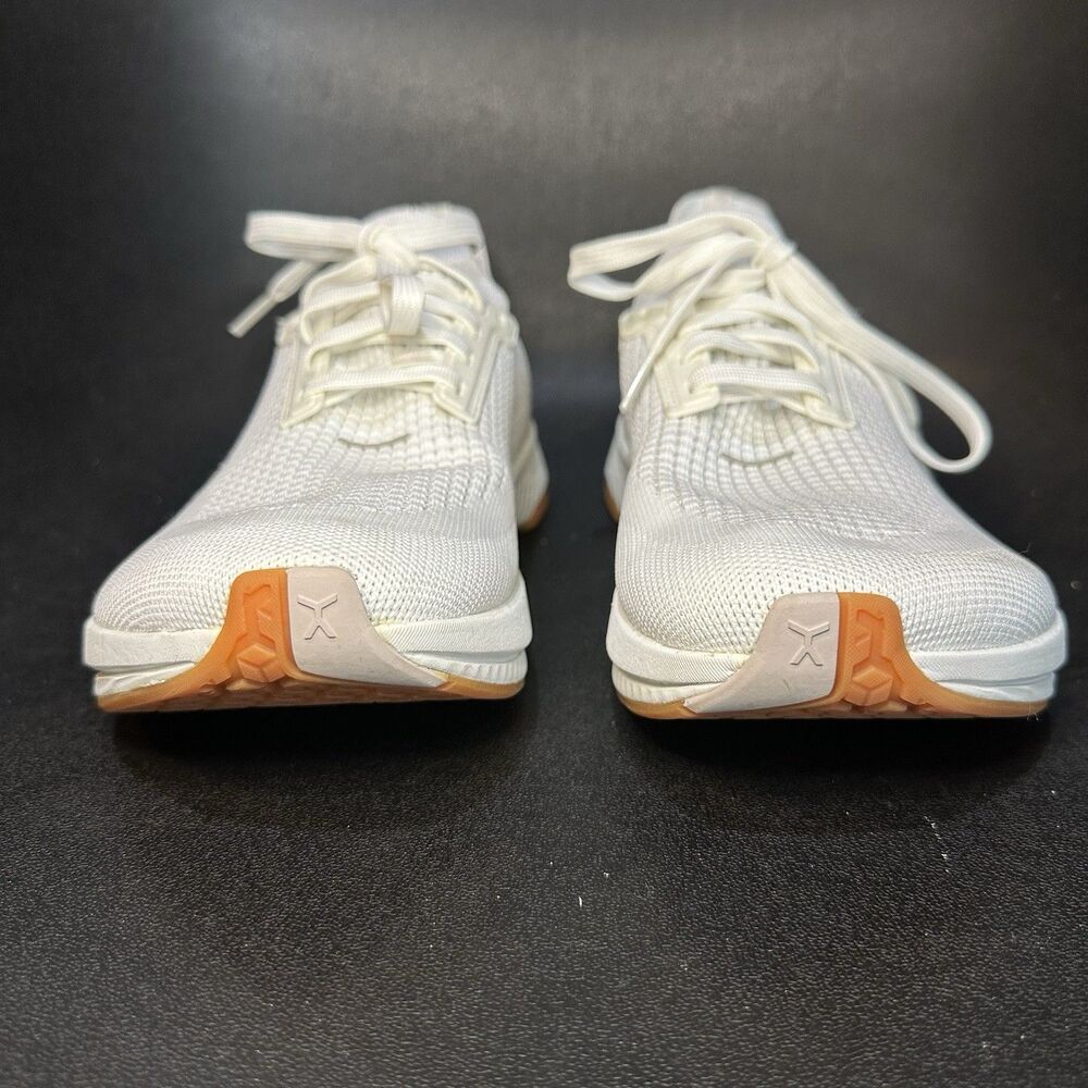 Flux Womens's White Low Top Lace-Up Athletic Sneakers w/ Rubber Outsole US 9 - Picture 3 of 11